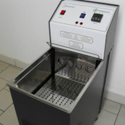 Thermostat for sample bottles temperature control